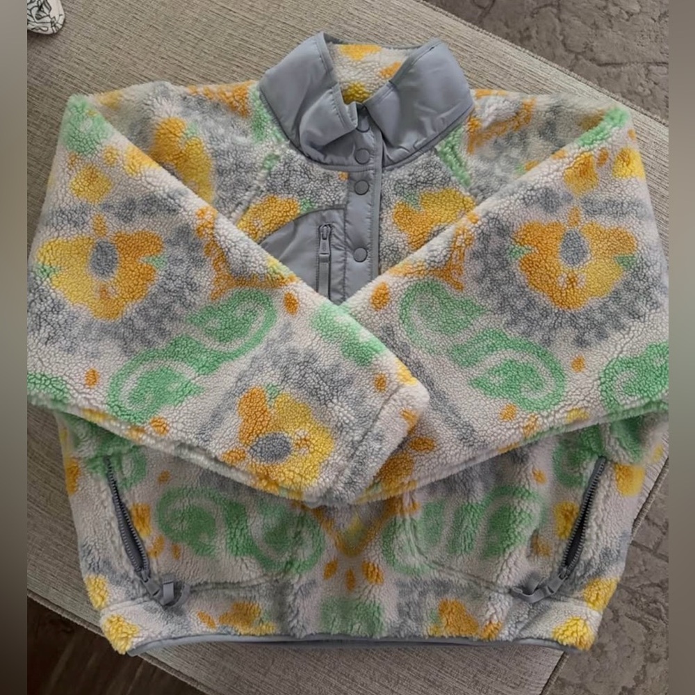 NWOT FP Movement Pullover
